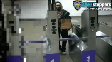 suspect who allegedly assaulted a man in Union Square going through turnstile